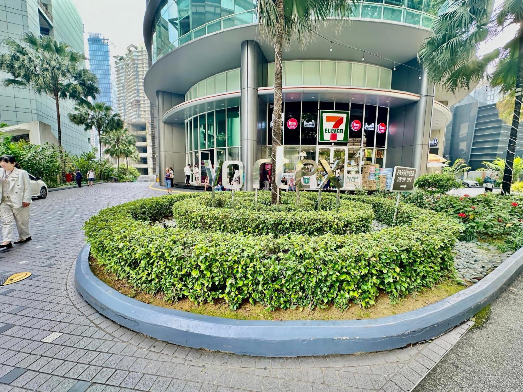 Vortex Klcc Family Apartment — Photos 1